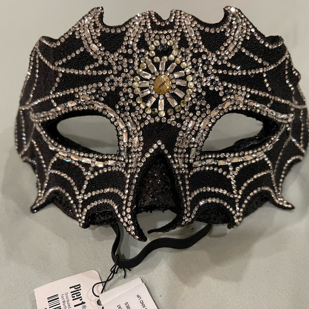 Pier 1 NEW! Old Stock Black Diamond Crystal Felt Costume Mask